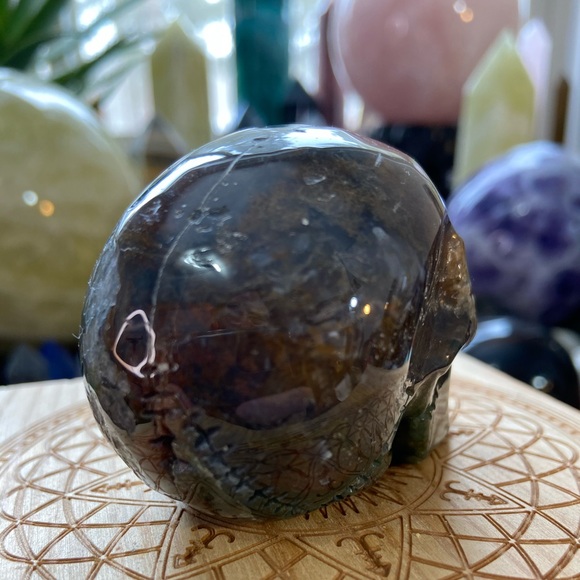 πSALEπMoss Agate Crystal Skull Carving With Stitches! - Picture 7 of 12